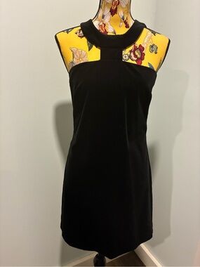 Milly of New York Black Velvet Halter Mini Dress W Gold Chartreuse Lining Size 4